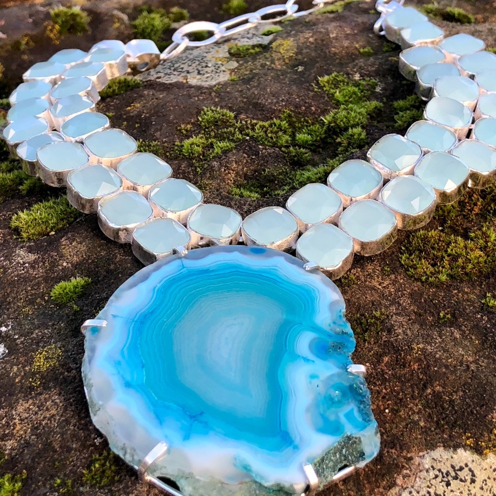 Robin's Nest Jewels Blue and Silver Necklace - Picture 6 of 8
